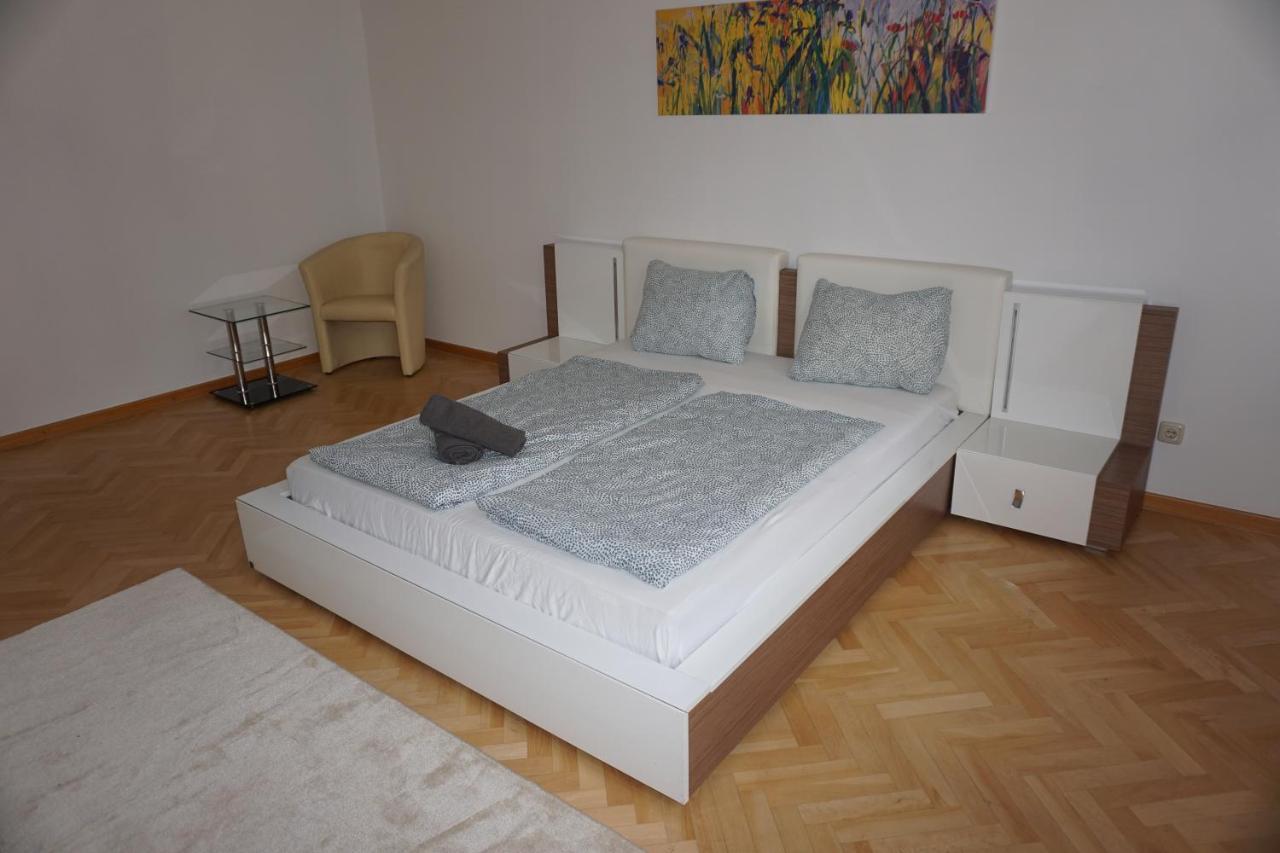 N70Appartments Wina Bagian luar foto